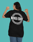 Camiseta gráfica con el logotipo de Nova Edge Threads, ropa urbana, ropa de calle, ropa de calle de Intersectional Pride Gear, camiseta de hombros caídos de gran tamaño en negro, 190 g/m²
