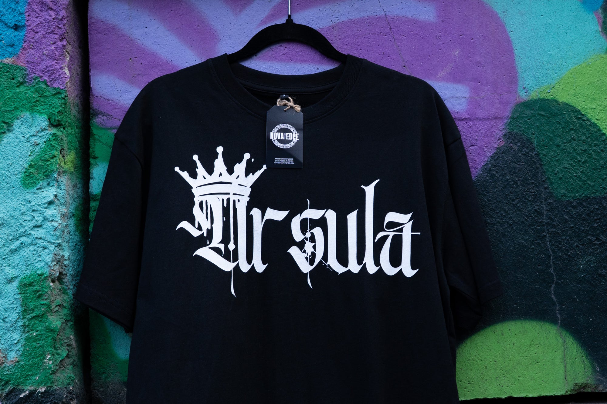 Ursula Spray Paint Crown Graphic Tee Lesbian Pride T-Shirt Black Oversize Deep Drop Shoulder Tee Oversize Deep Drop Shoulder Tee - 190 GSM