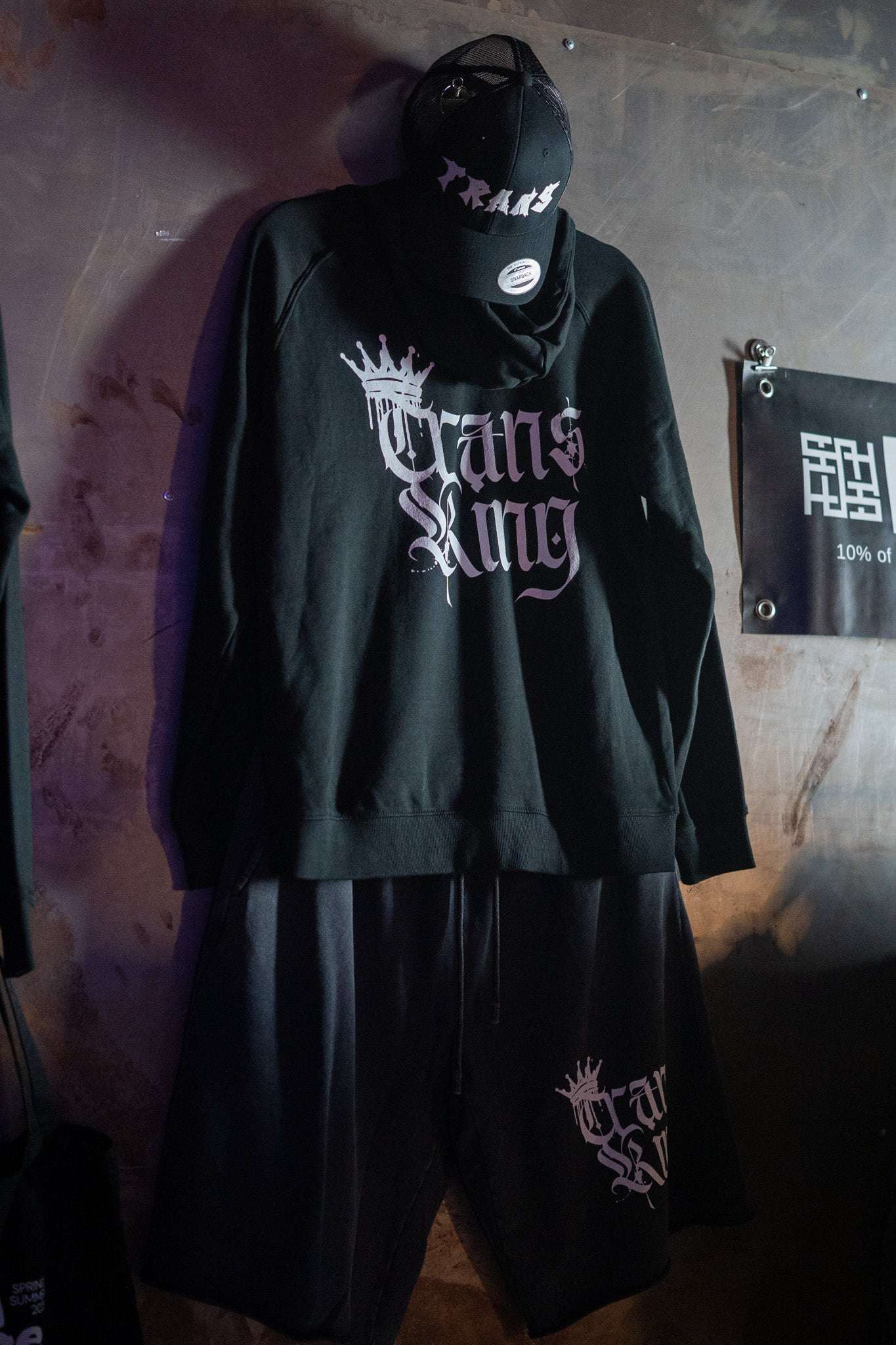 Trans King Gothic Font and Spray Paint Crown Scattered Edge Vintage Washed Shorts Vintage Wash Short Pants